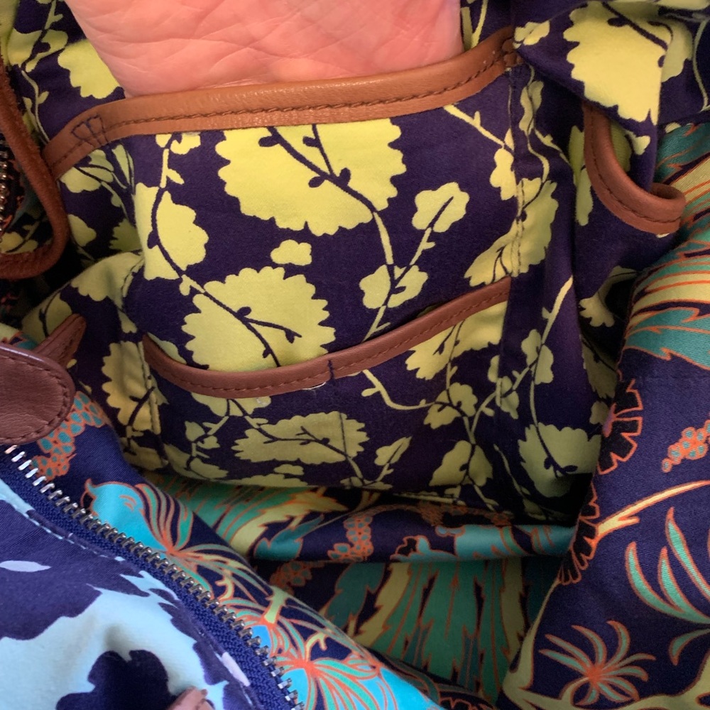 Weekender Bag - Picture 12 of 13